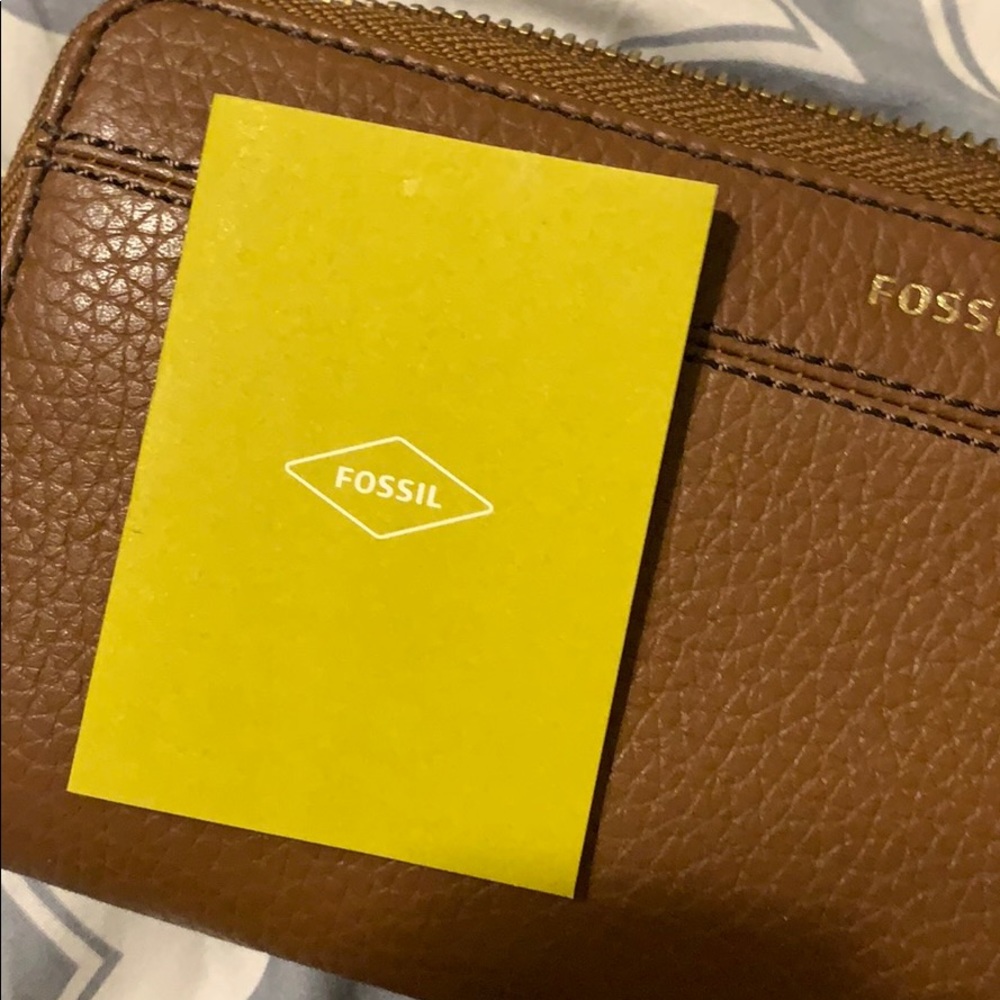 Brown Leather Fossil wallet - brand new  full size - Picture 7 of 7